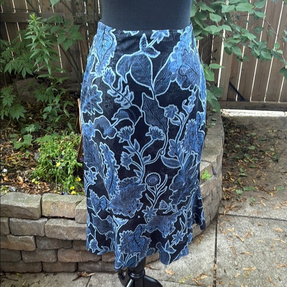 Parker 100% cotton lined Blue Floral High Low Skirt. Size 8 - Picture 3 of 5